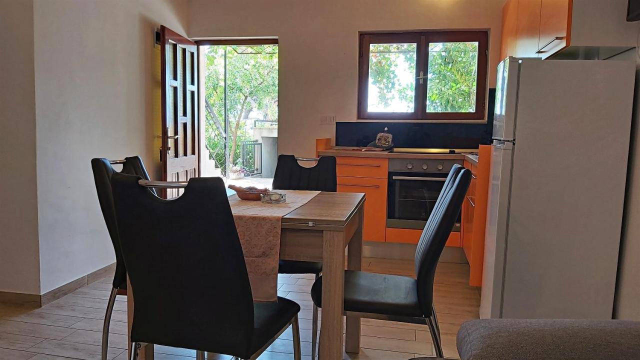 Apartments Gajo Omiš Szoba fotó